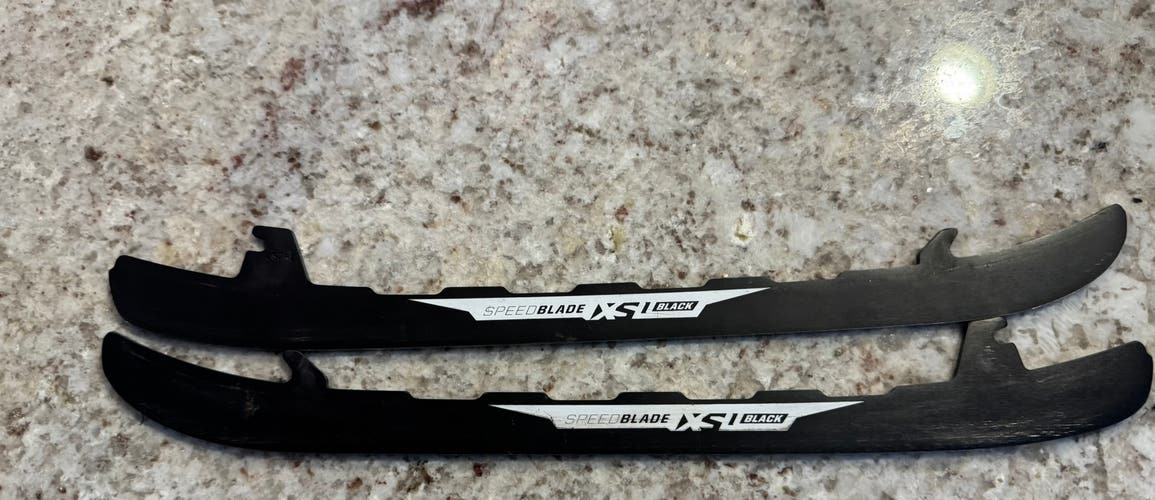 CCM XS1 Black 287 mm profiled but not used on ice