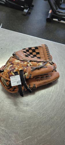 Used Adidas 10.5 BB/SB Glove RH Throw Black 10 1/2" 11497-S000152997