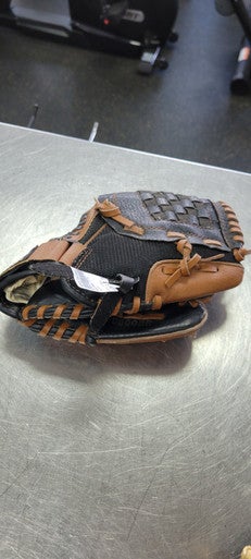 Used Adidas 9.5 BB/SB Glove RH Throw Black 9 1/2" 11497-S000152996