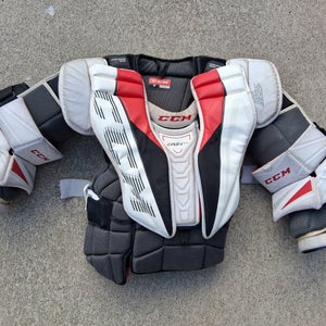 Large Intermediate CCM Eflex 5.9 Goalie Chest (Used) Protector