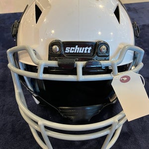 Youth Medium Schutt Vengeance A11 Helmet (Used)