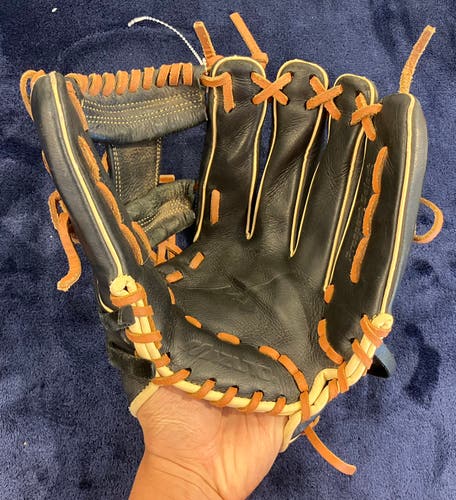 Black Mizuno Prospect Select RH Outfield Baseball Glove 11.5" (Used)
