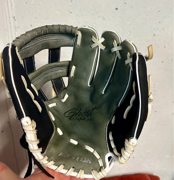 Easton Ghost RHT Softball Glove 11"