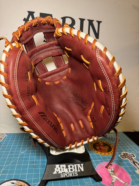 Mizuno Supreme RH Catcher's Softball Glove 33" (Used)