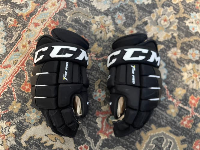 CCM Tacks 4 Roll Pro Gloves 14" (Used)