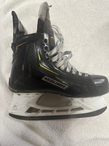Bauer Supreme 2S Pro Hockey Skates Regular Width 6.5 (Used)