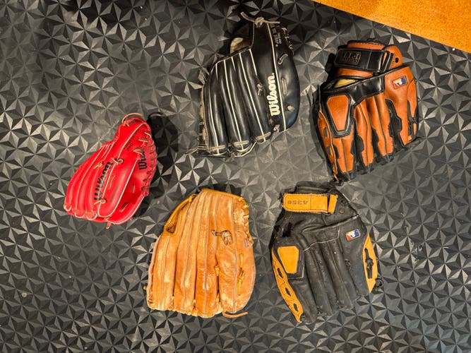(5) Wilson RH Baseball Gloves (Used)