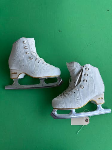 EDEA Wave Figure Skates Size 5.5 + Jackson Ultima Matrix Legacy Blades