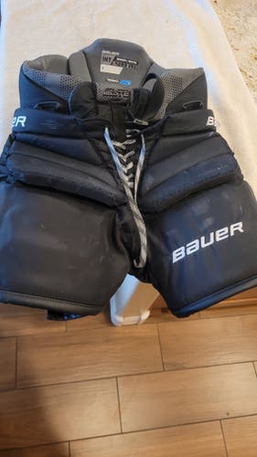 Medium Bauer S23 Elite Goalie Pants (Used)