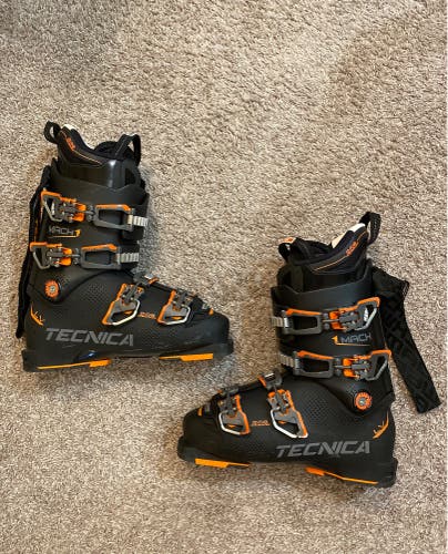 Mondo 25 & 25.5 Men's Tecnica Mach 1 All Mountain Ski Boots Medium Flex (Used)