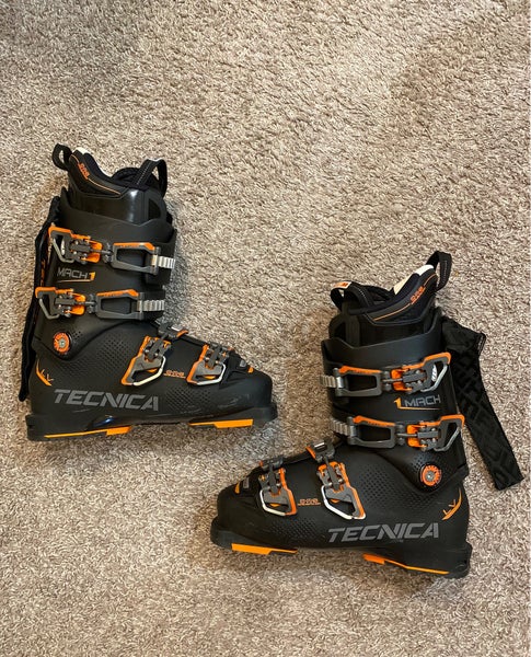 Mondo 25 & 25.5 Men's Tecnica Mach 1 All Mountain Ski Boots Medium Flex (Used)