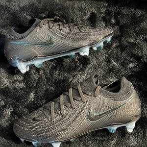 Men's Size M 5.5 (W 6.5) Nike Phantom Luna Elite Cleats (New)