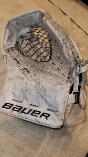 Bauer S27 Jr Goalie Glove
