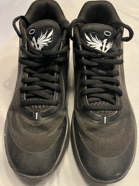 Men's Size M 9.5 (W 10.5) Puma Shoes (Used)