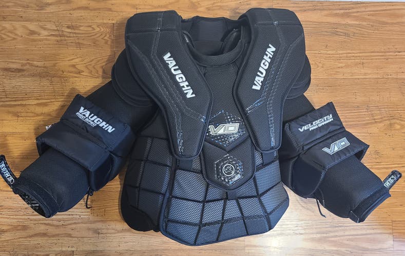 XL Vaughn V10 Pro Carbon Goalie Chest Protector Pro Stock (Used)