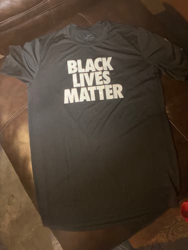 Black XL Men's Nike Dri-Fit Shirt (Used)