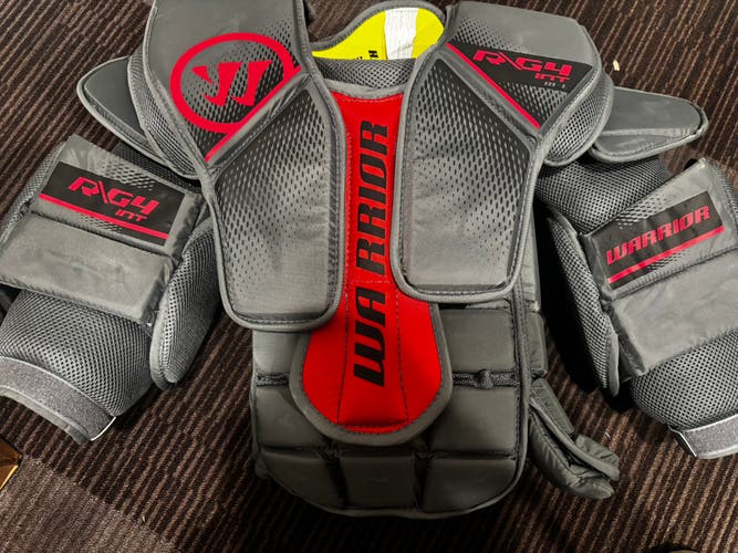 Medium Warrior Ritual G4 Goalie Chest Protector (Used)