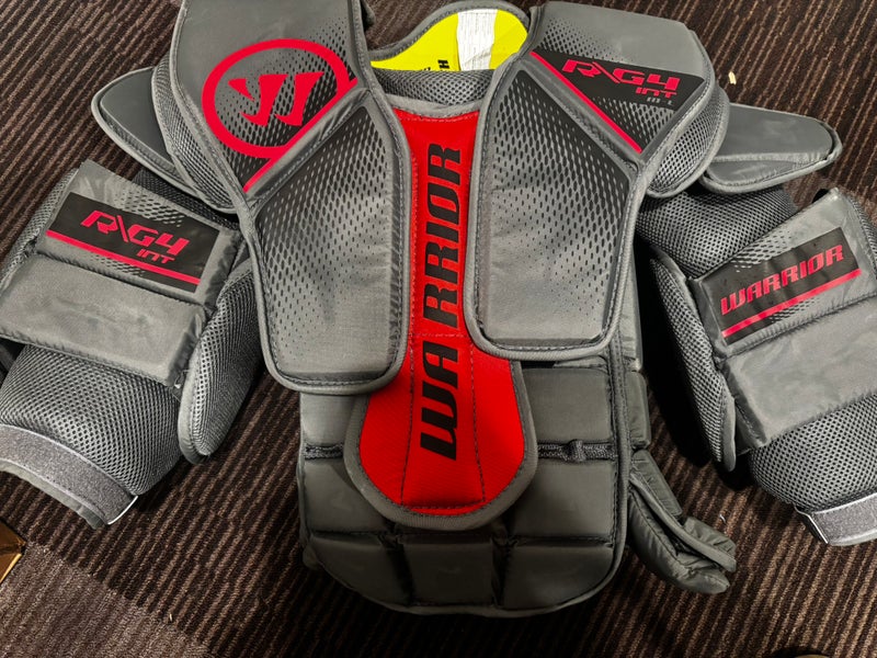 Medium Warrior Ritual G4 Goalie Chest Protector (Used)