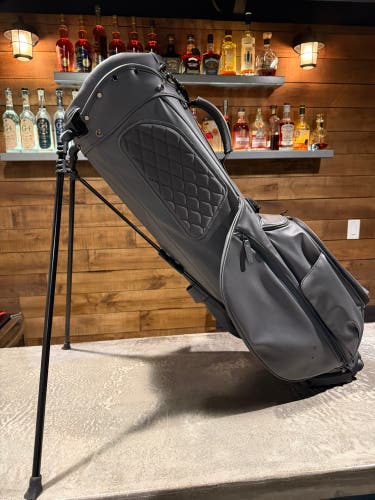 Titleist Carry Bag (Used)