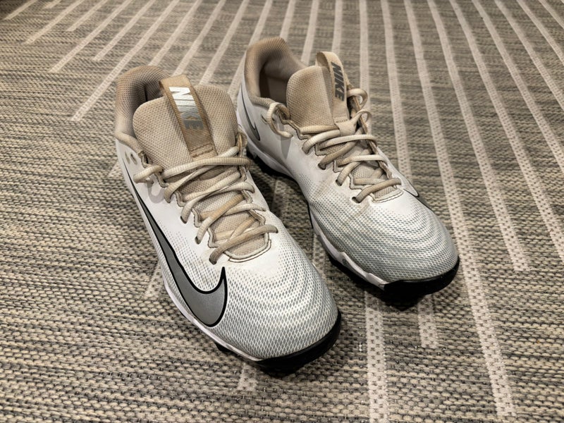 Nike Molded Cleats (Used)