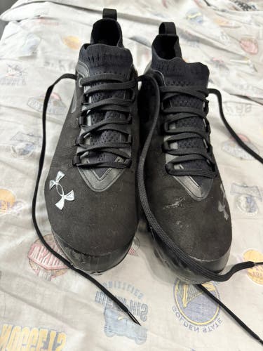Men's Size M 7.5 (W 8.5) Under Armour Mid Top Molded Cleats (Used)