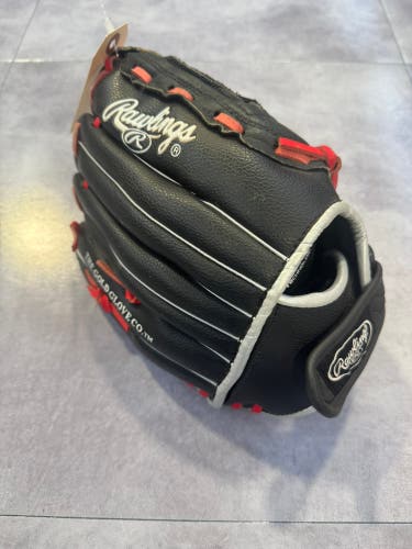 Black Rawlings Playmaker Series RH Baseball Glove 11" (Used)