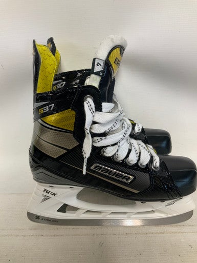 Used Bauer SUPREME S37 Junior Hockey Skate Junior 04 11823-S000035052