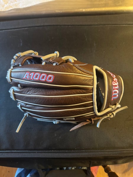 Wilson A1000 RH Baseball Glove 11.75" (New)