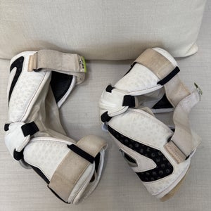 Large/Extra Large STX Cell V Arm Pads (Used)