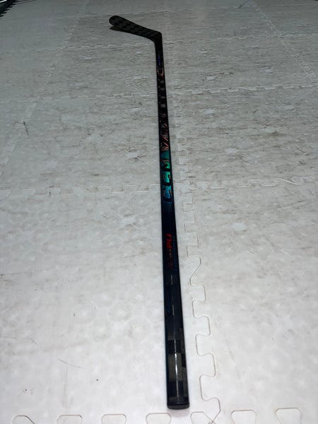 Intermediate CCM Vizion Left Hand Hockey Stick P29 (Used)