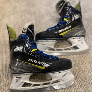 Bauer Vapor X4 Hockey Skates Size 3.5 (Used)