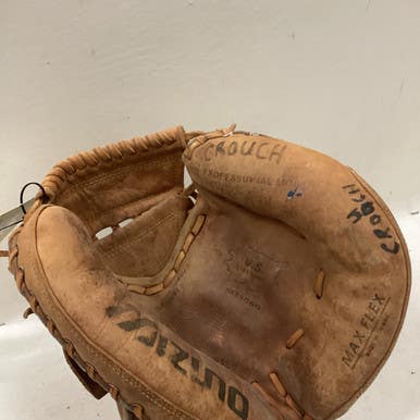 Used Mizuno MT1060 BB/SB Catchers RH Throw Brown 33 1/2" 11725-S000492731