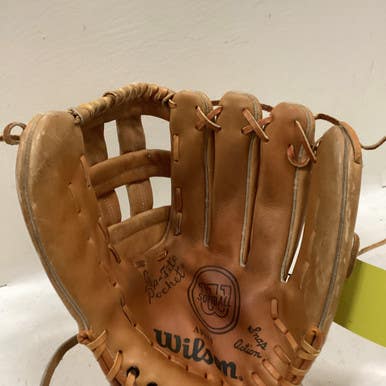 Used Wilson A9810 BB/SB Glove RH Throw Brown 13" 11725-S000492872