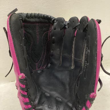 Used Louisville Slugger DVRF1911 RH Throw Fastpitch Gloves Black And Pink 11" 11725-S000491657