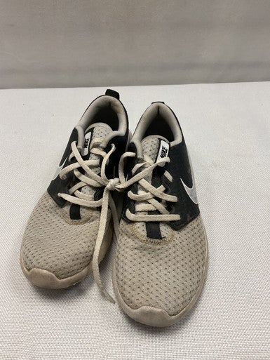 Nike Used White Kid's Golf Shoes