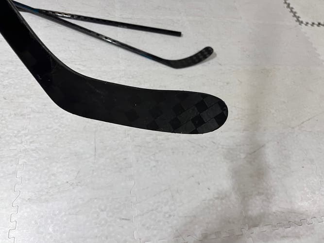 Intermediate CCM Jetspeed FT7 Pro Left Hand Hockey Stick P28 (Used)