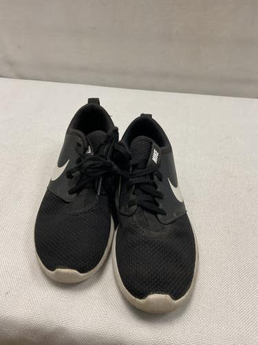 Nike Used Black Kid's Golf Shoes