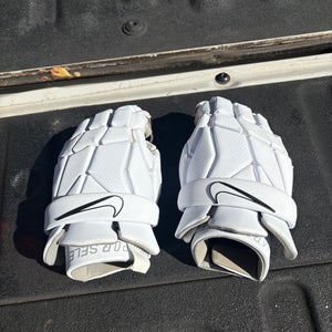 Nike Vapor select Lacrosse Gloves Medium (New)