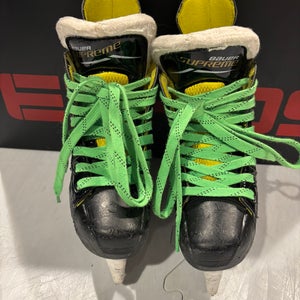Bauer Supreme S27 Hockey Skates Regular Width Size 2.5 (Used)
