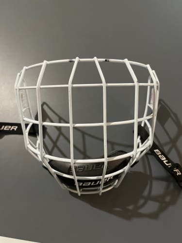 Medium Bauer Profile II Facemask Full Cage (Used)