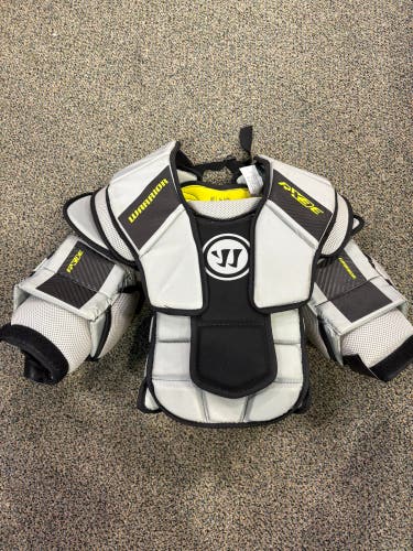 Junior Small / Medium Warrior Ritual X3E Goalie Chest Protector (Used)
