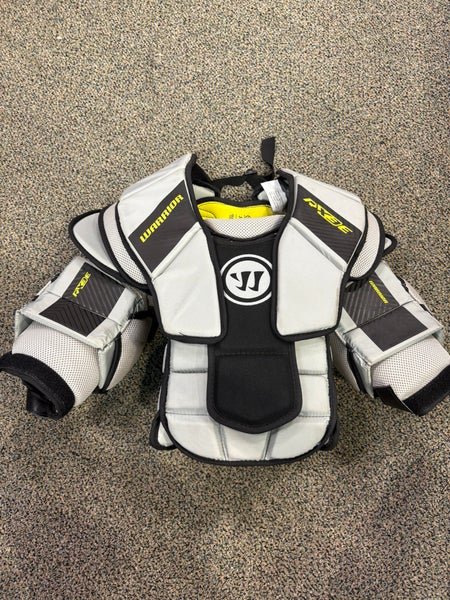 Junior Small / Medium Warrior Ritual X3E Goalie Chest Protector (Used)