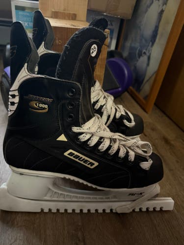 Bauer Supreme 1000 Hockey Skates 12.5 (Used)