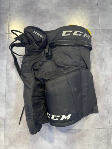 Black Youth Large CCM Tacks 9550 Hockey Pants (Used)