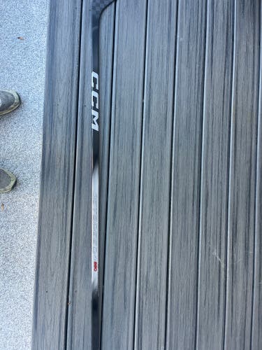Senior CCM JetSpeed 880 Right Handed Hockey Stick P28 (New)