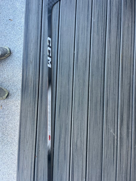 Senior CCM JetSpeed 880 Right Handed Hockey Stick P28 (New)