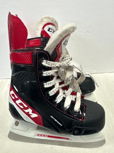 CCM JetSpeed Hockey Skates Regular Width 8 (Used)