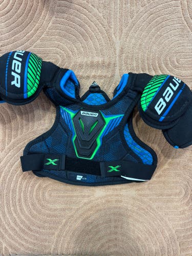 Large Youth Bauer X Shoulder Pads (Used)