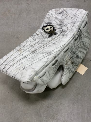 White Senior Brian's OPTIK 9.0 Goalie Gloves & Blockers Regular (Used)
