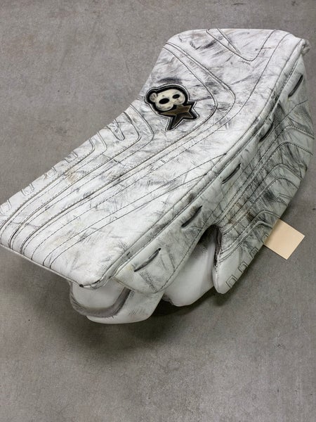 White Senior Brian's OPTIK 9.0 Goalie Gloves & Blockers Regular (Used)